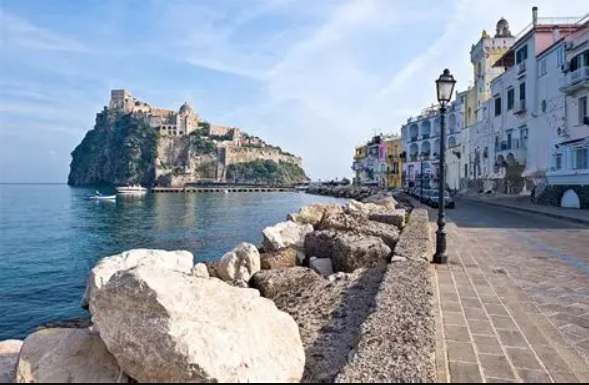Ischia Porte la parte Storica di Ischia